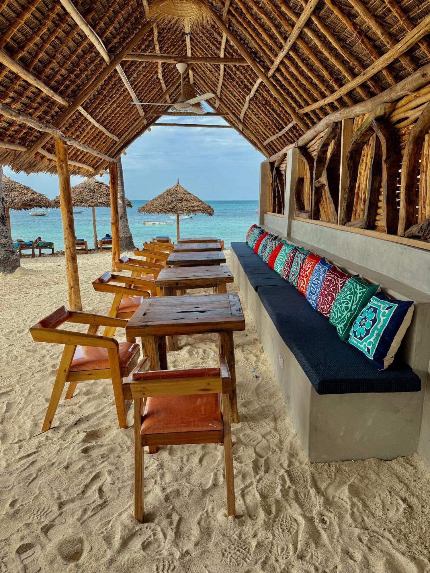 Dhow Beach Boutique Hotel นูงวี ภายนอก รูปภาพ