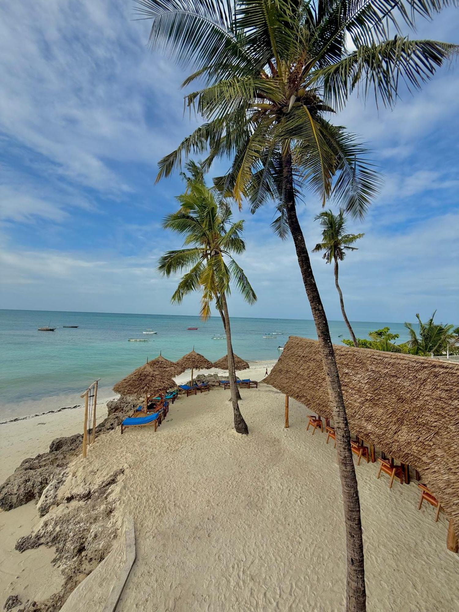 Dhow Beach Boutique Hotel นูงวี ภายนอก รูปภาพ