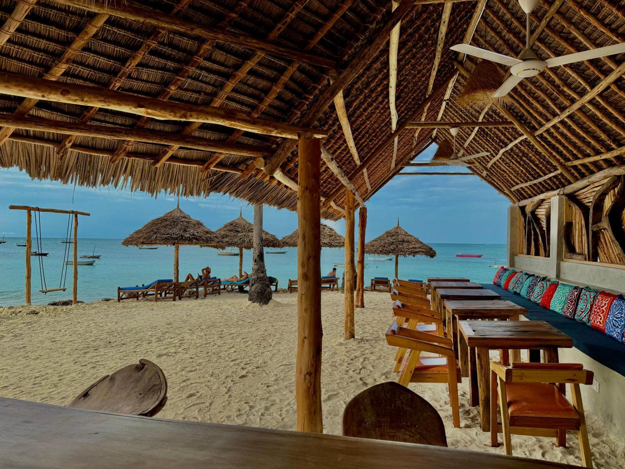Dhow Beach Boutique Hotel นูงวี ภายนอก รูปภาพ
